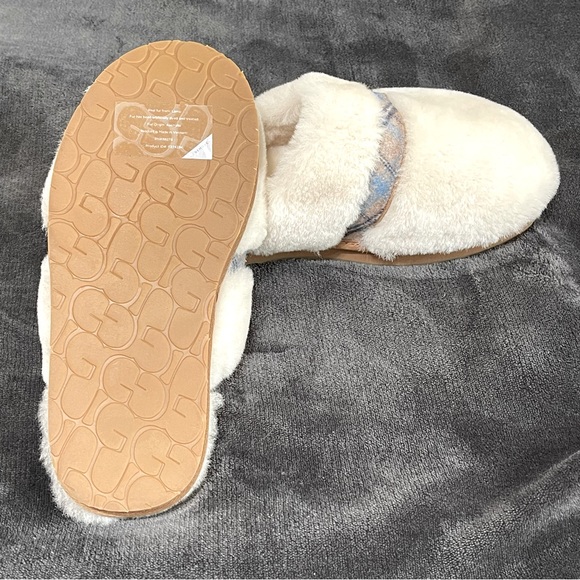 UGG Dalla Plaid Slippers Slides Clogs Gold Logo Sheepskin Winter Plaid Strap - Picture 10 of 11